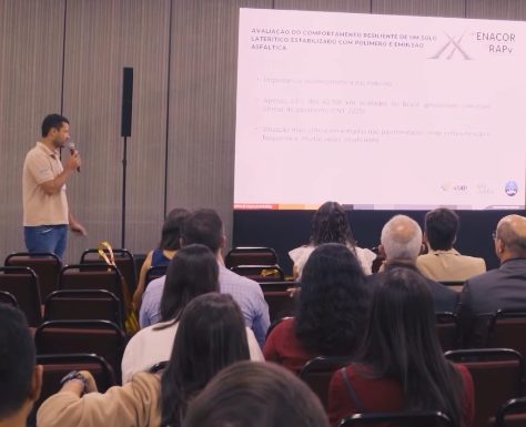 Palestra técnica sobre comportamento de solos durante o 28º ENACOR